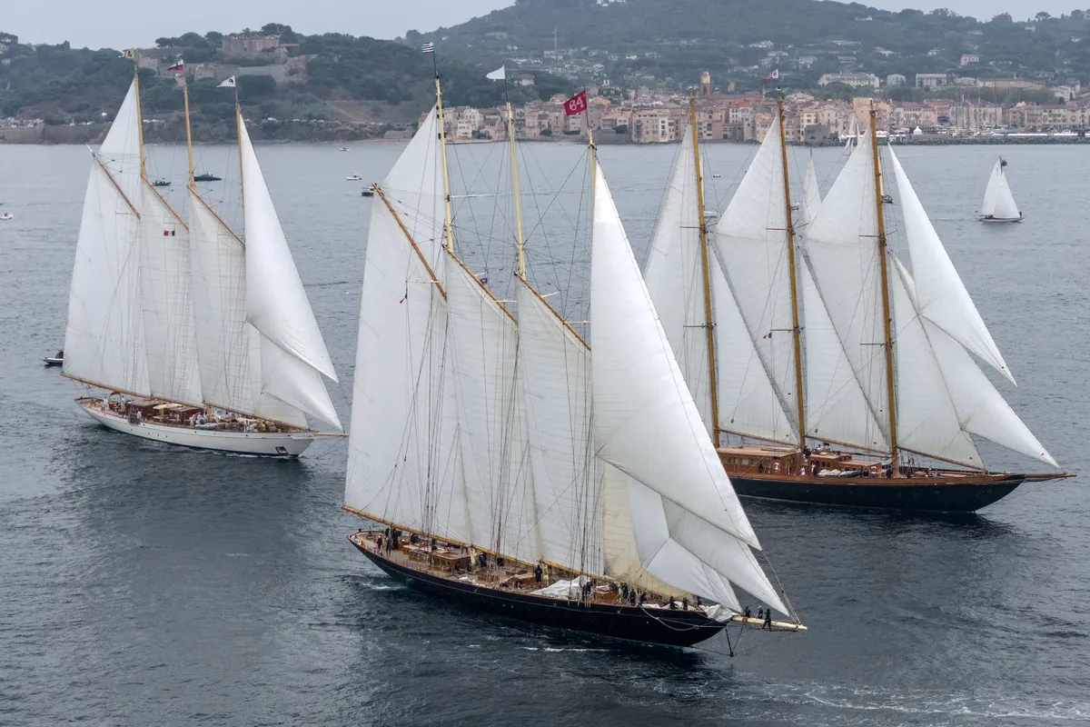 Voiles de Saint-Tropez: Kismet и Hallowe'en победили в гонках классических яхт